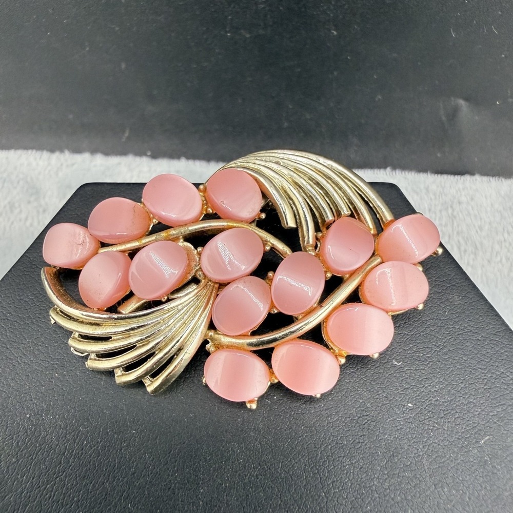 Vintage Estate Thermoset Brooch Pink Moon Glow Gold Tone Textured Spray